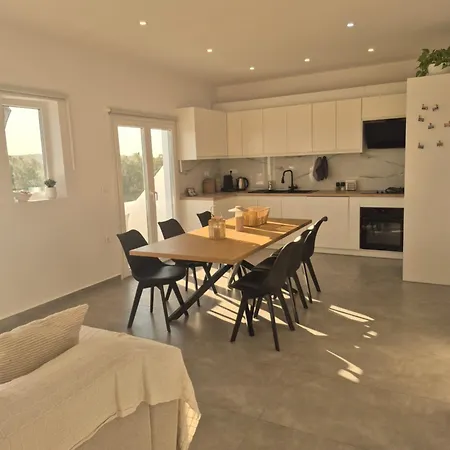 Apartament Life